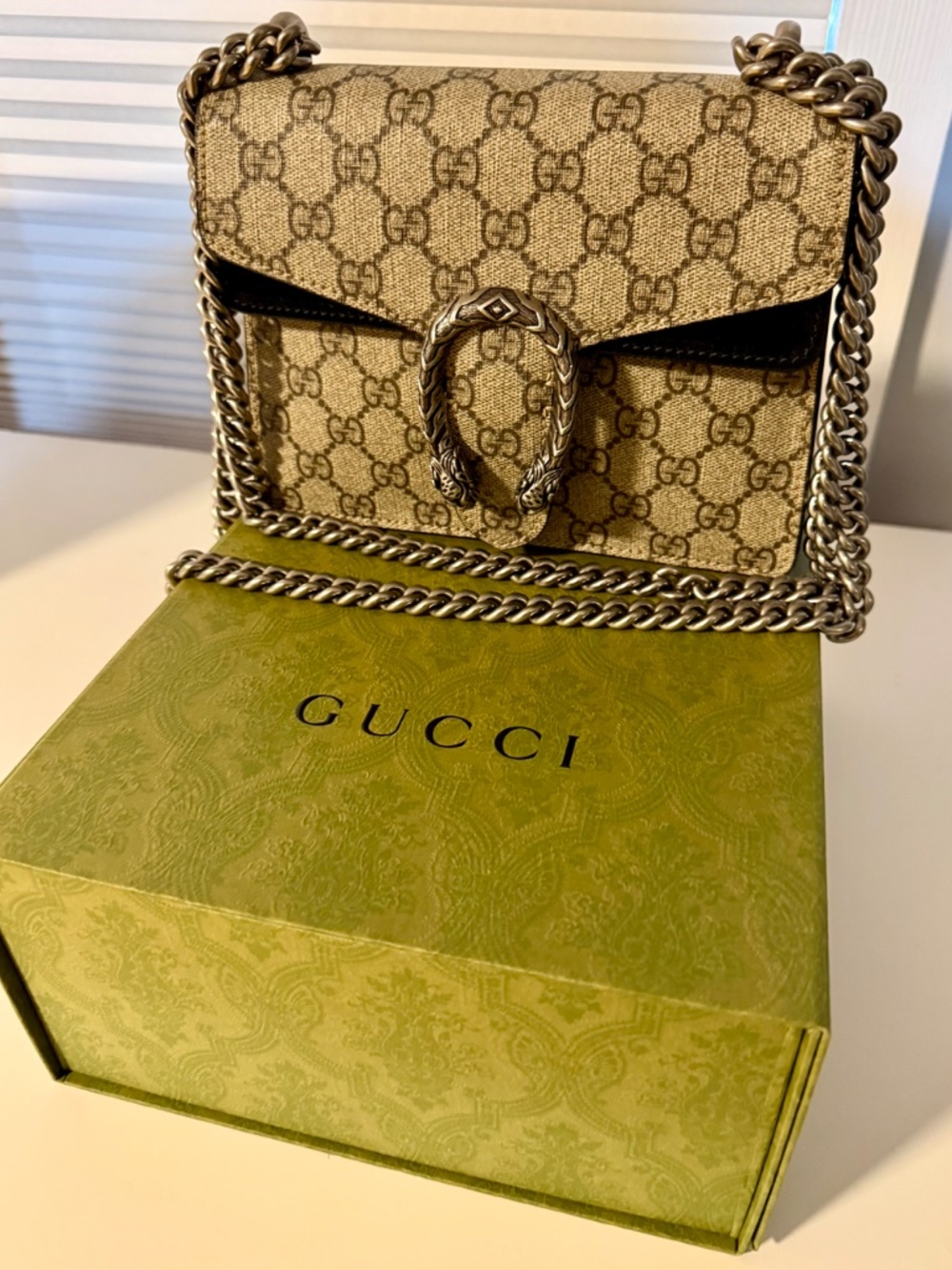 Handbag - Picture 11 of 13